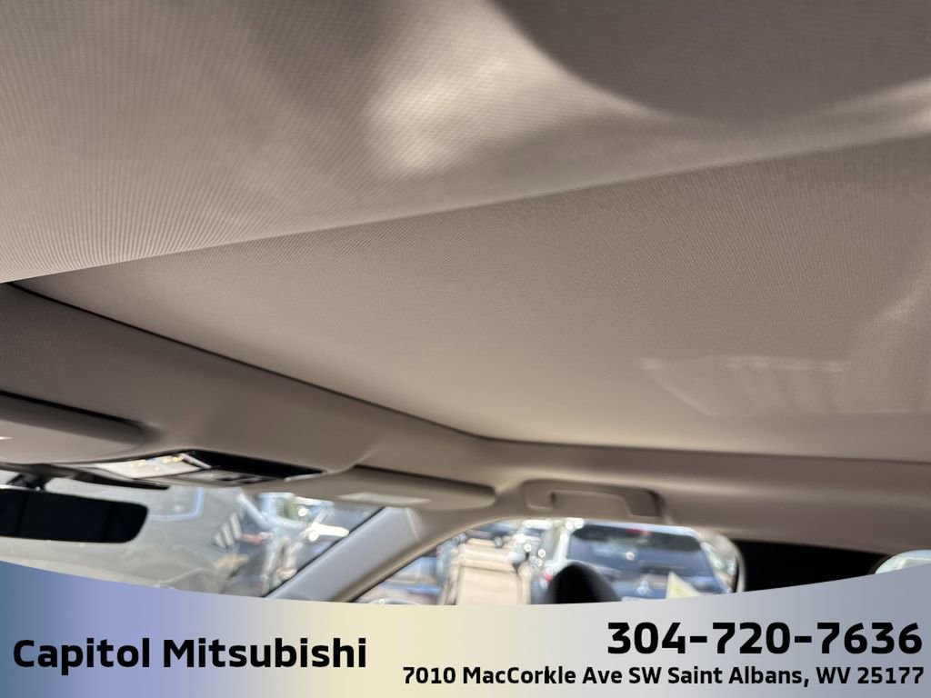 New 2025 Mitsubishi Outlander SEL image 15