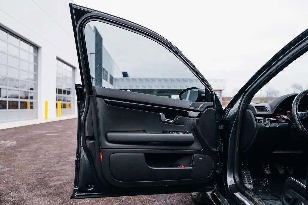 Used 2008 Audi RS 4 Sedan image 46