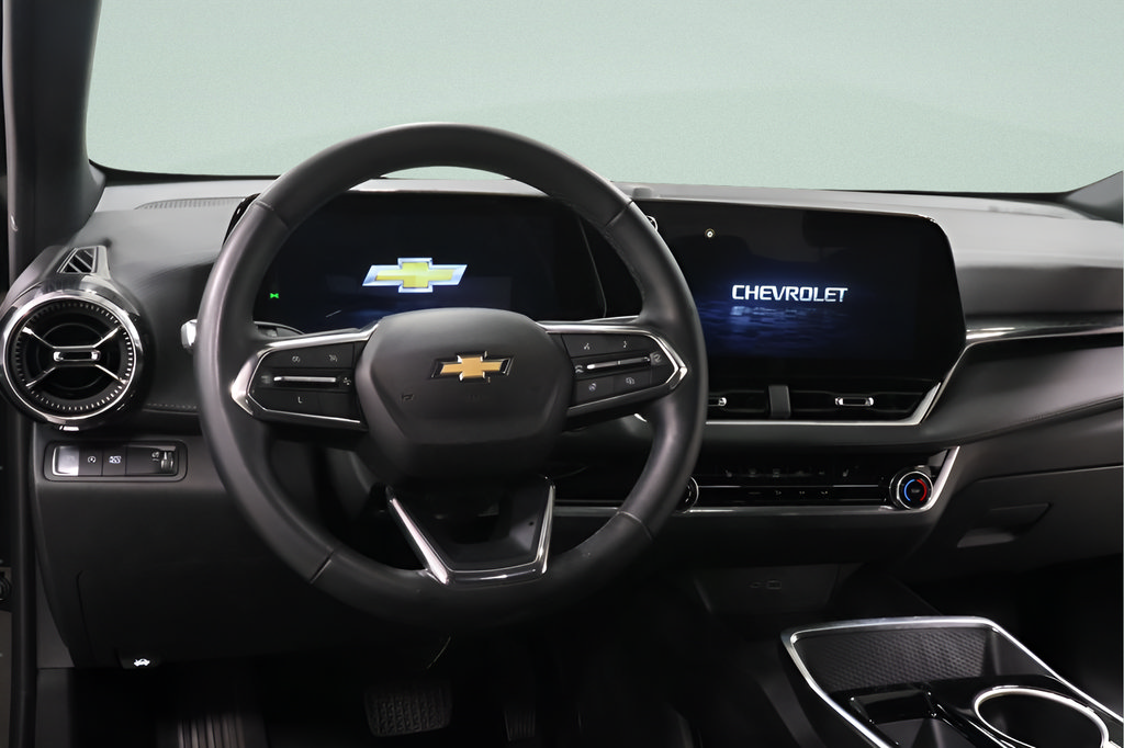 Used 2025 Chevrolet Equinox LT FWD image 9