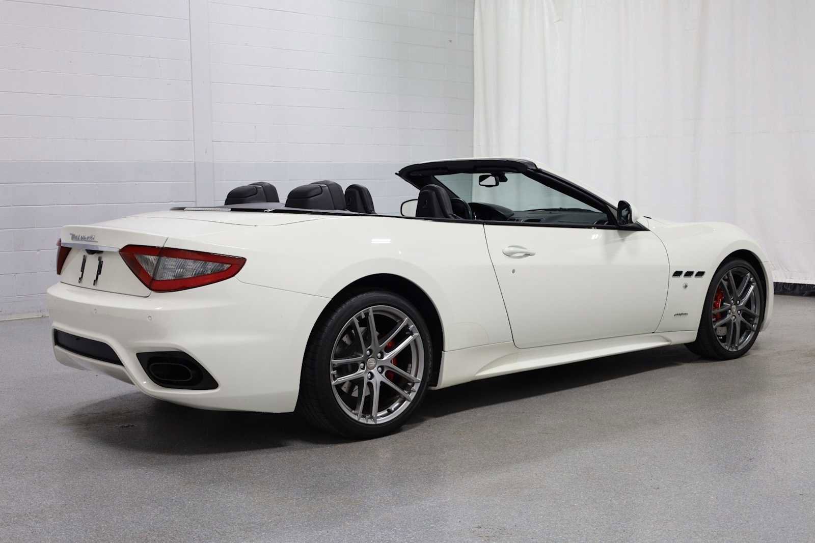 Used 2018 Maserati GranTurismo Sport image 9