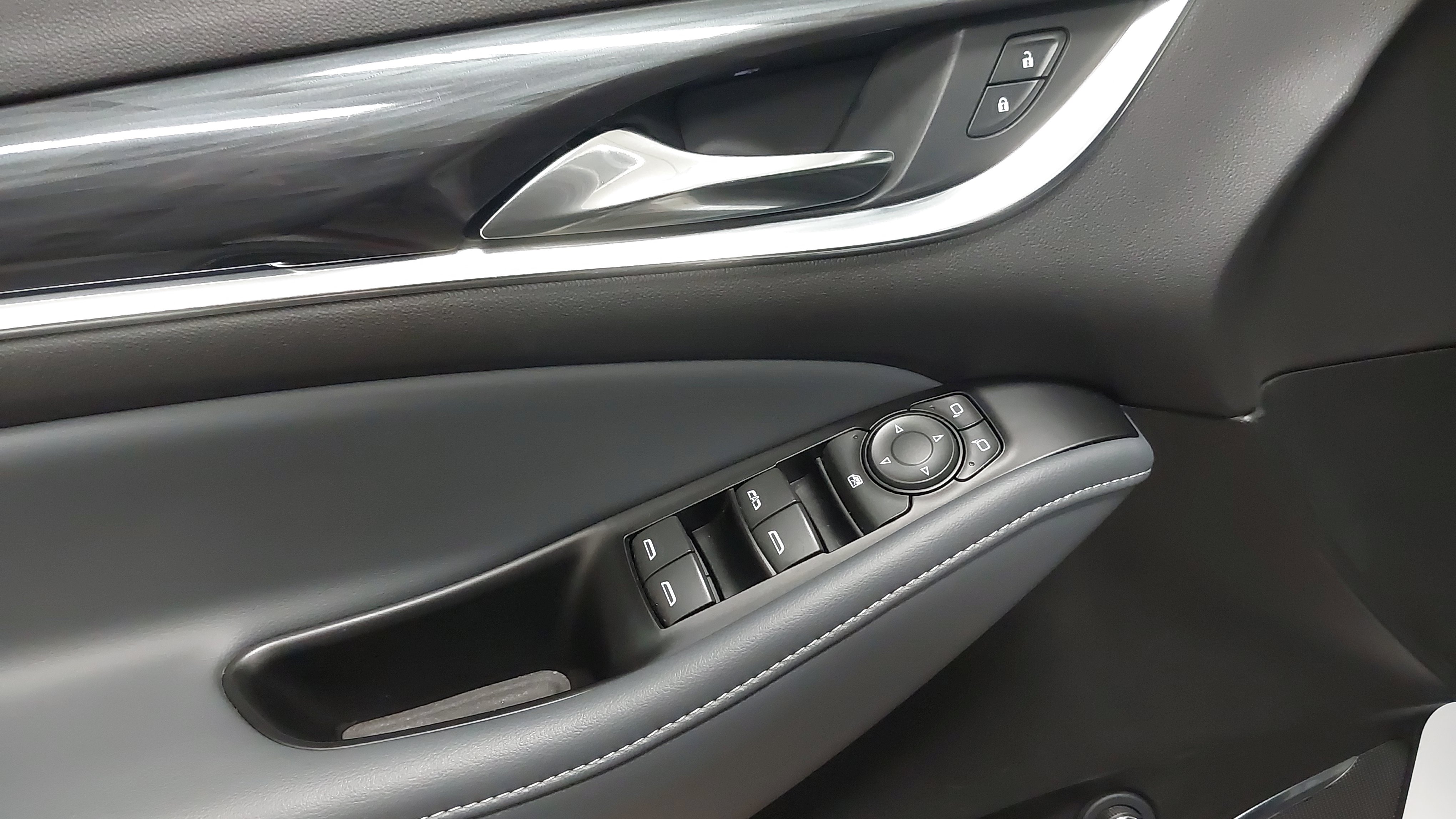 Certified 2022 Buick Enclave Essence w/ Experience Buick Package AWD/4WD image 25
