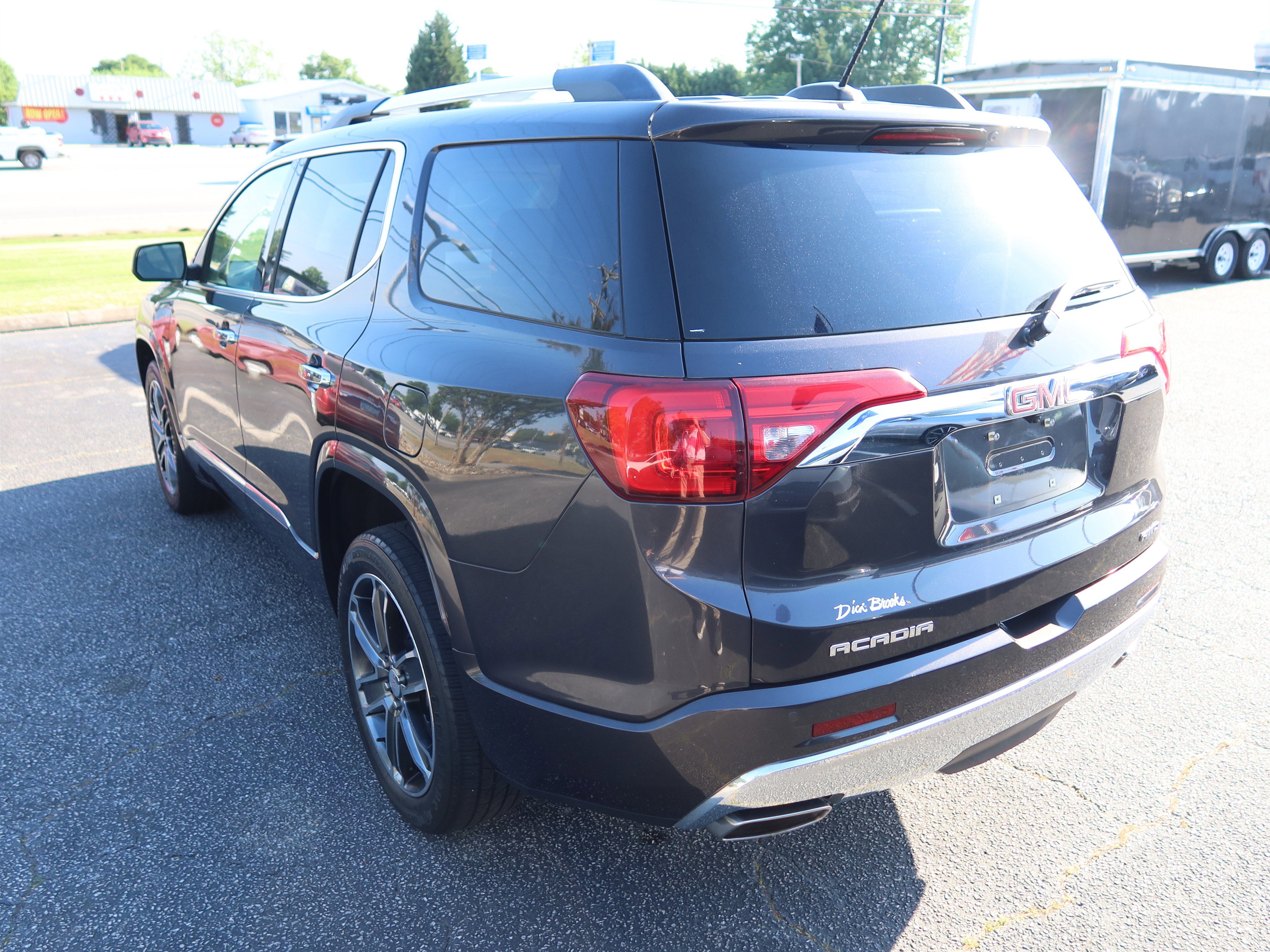 Used 2019 GMC Acadia Denali w/ Technology Package AWD/4WD image 7