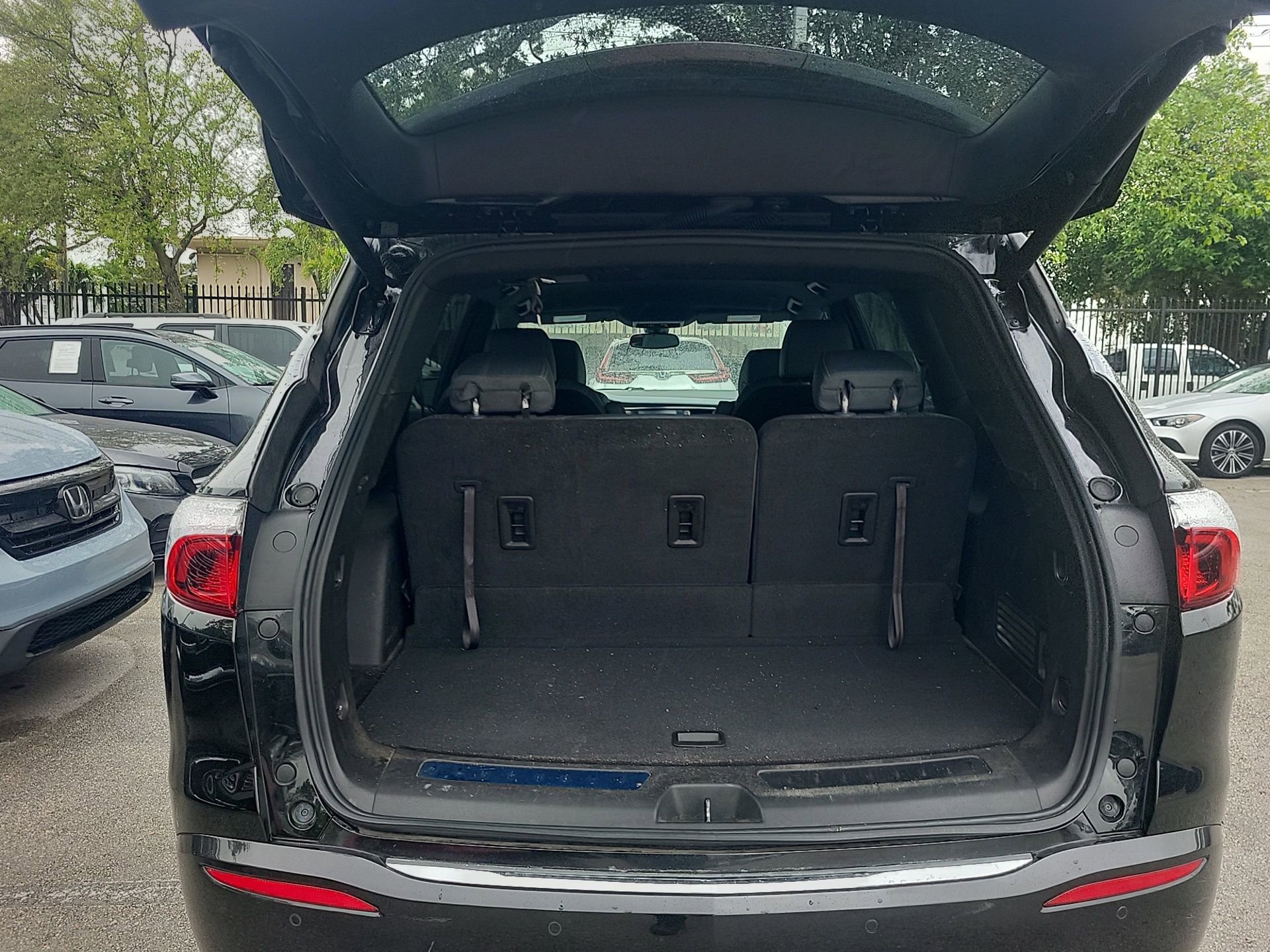 Used 2024 Buick Enclave Essence w/ Sport Touring Edition image 16