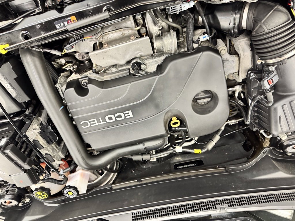 Used 2021 Chevrolet Equinox LS image 35