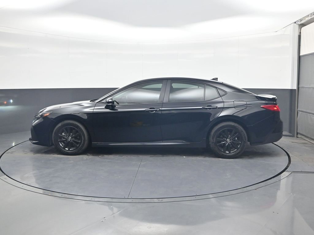 Used 2025 Toyota Camry LE w/ Convenience Package image 4