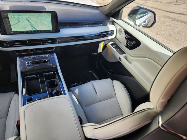 New 2026 Lincoln Aviator Black Label w/ Jet Appearance Package image 12