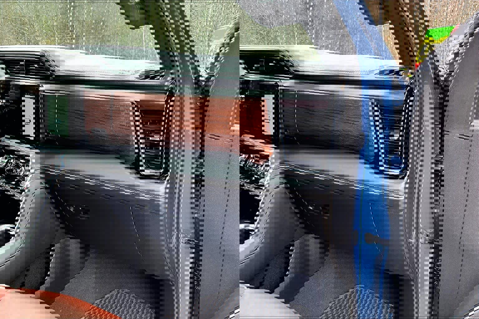 Used 2025 GMC Sierra 2500 Denali Ultimate w/ Max Trailering Package image 19