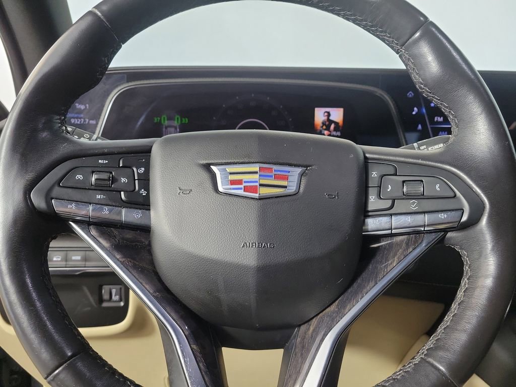 Used 2022 Cadillac Escalade Premium Luxury AWD/4WD image 15