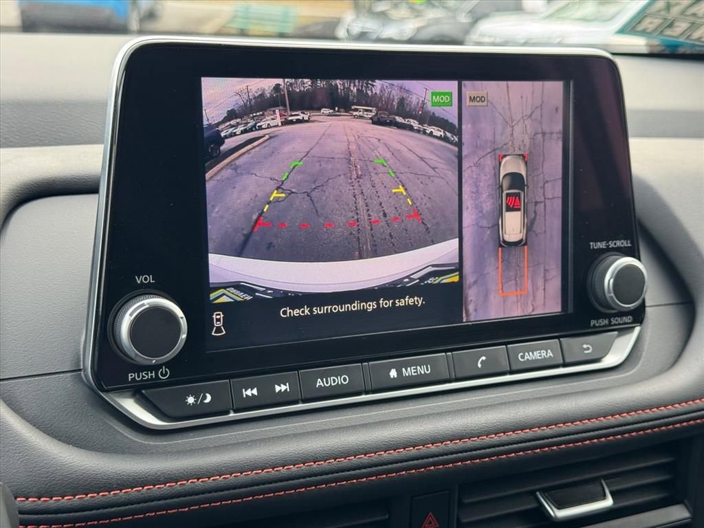 Certified 2025 Nissan Rogue SV image 24