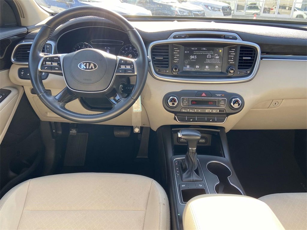 Used 2019 Kia Sorento LX w/ LX Convenience Package image 10