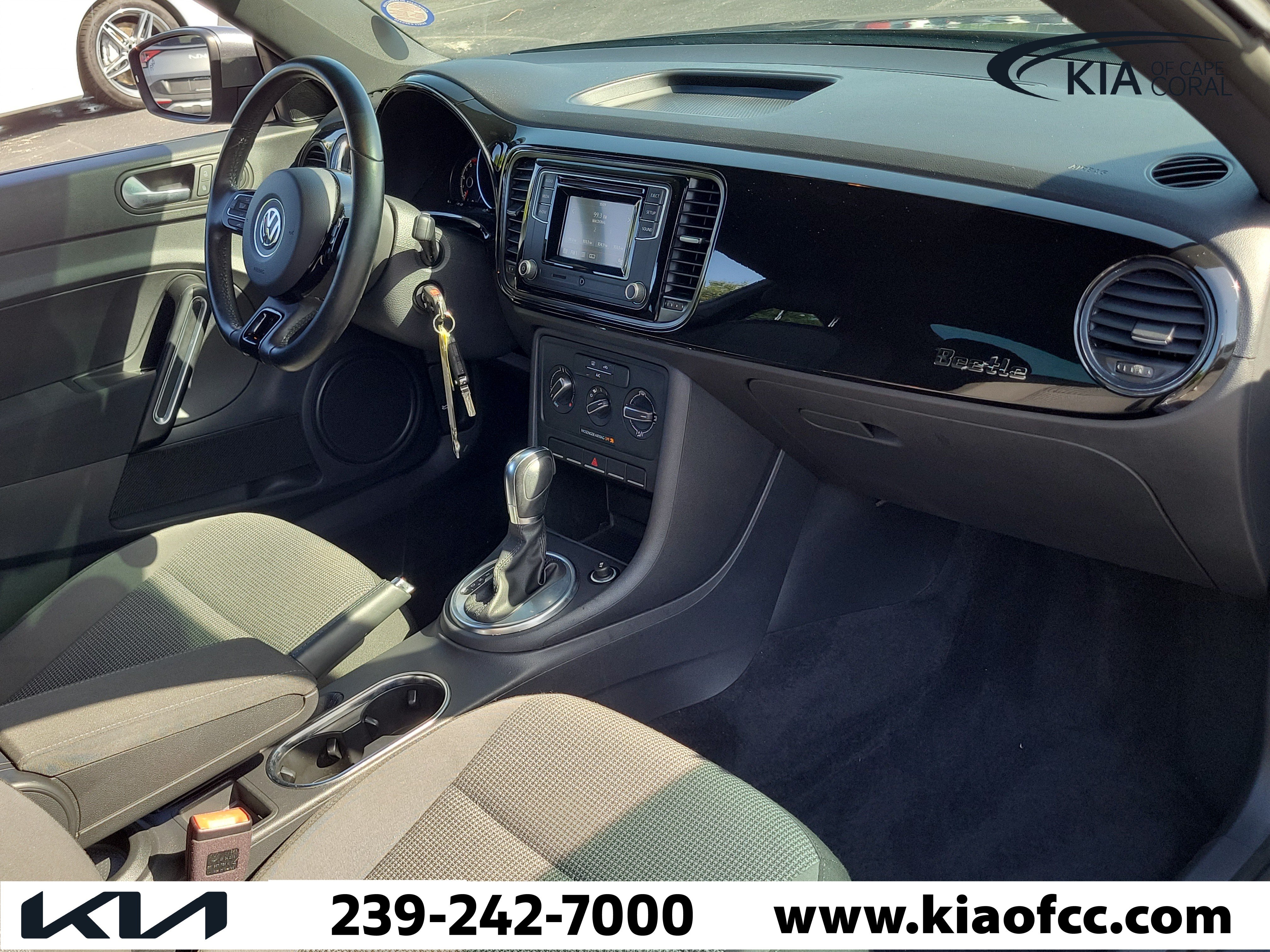 Used 2019 Volkswagen Beetle 2.0T SE FWD image 24