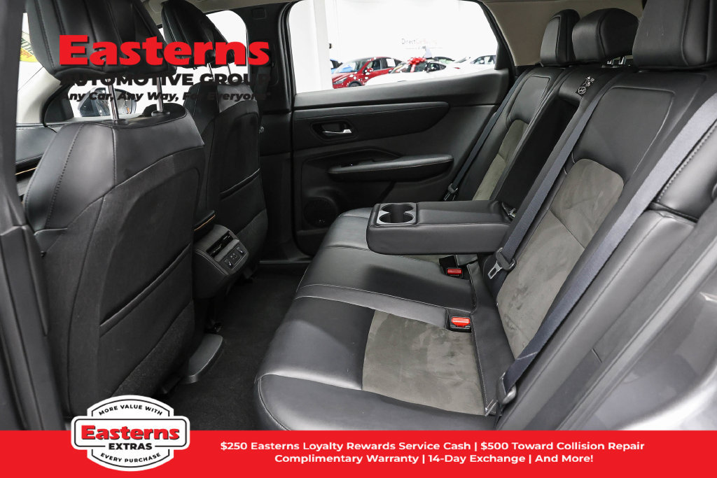 Used 2023 Nissan Ariya AWD image 24
