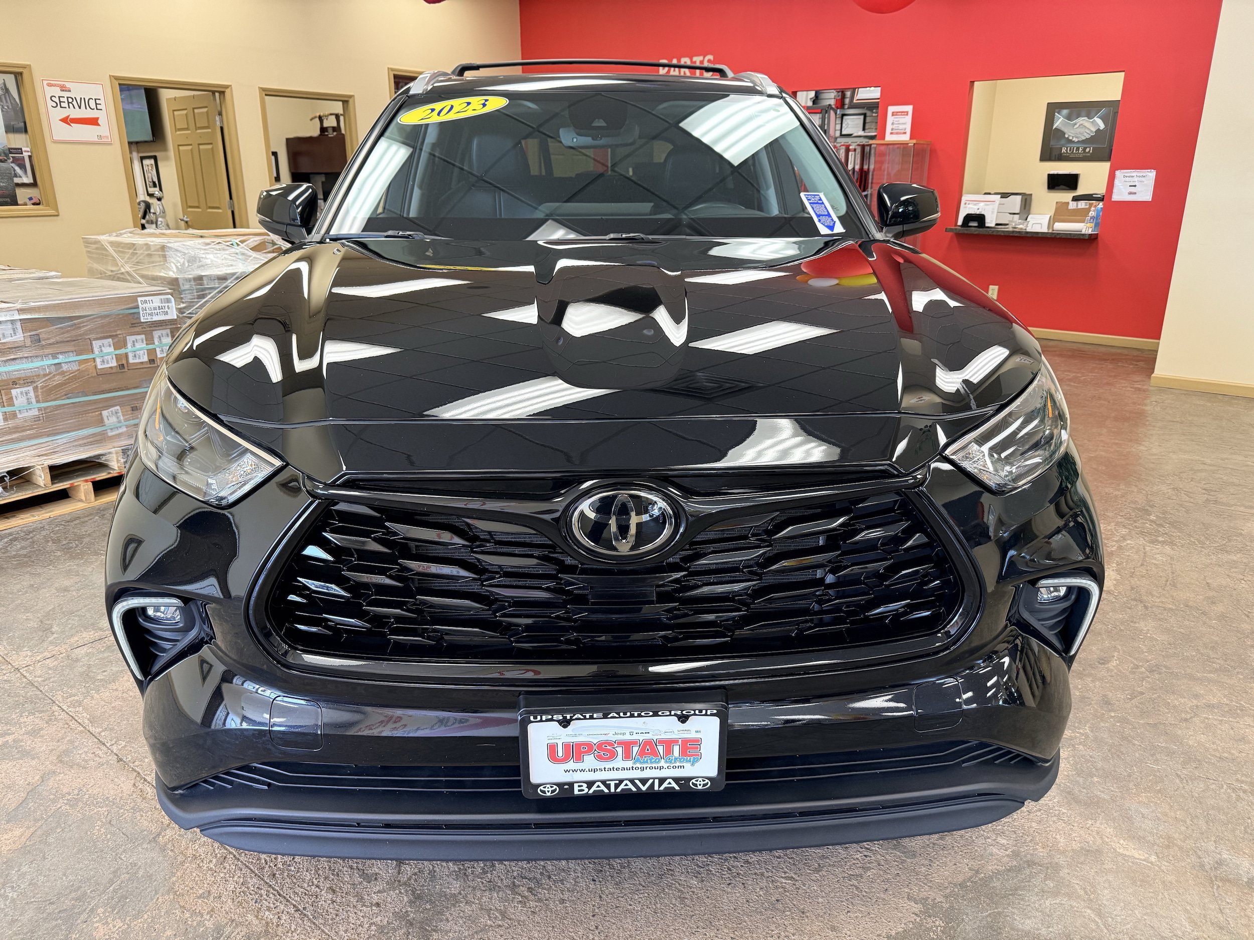 Used 2023 Toyota Highlander XLE AWD/4WD video 2
