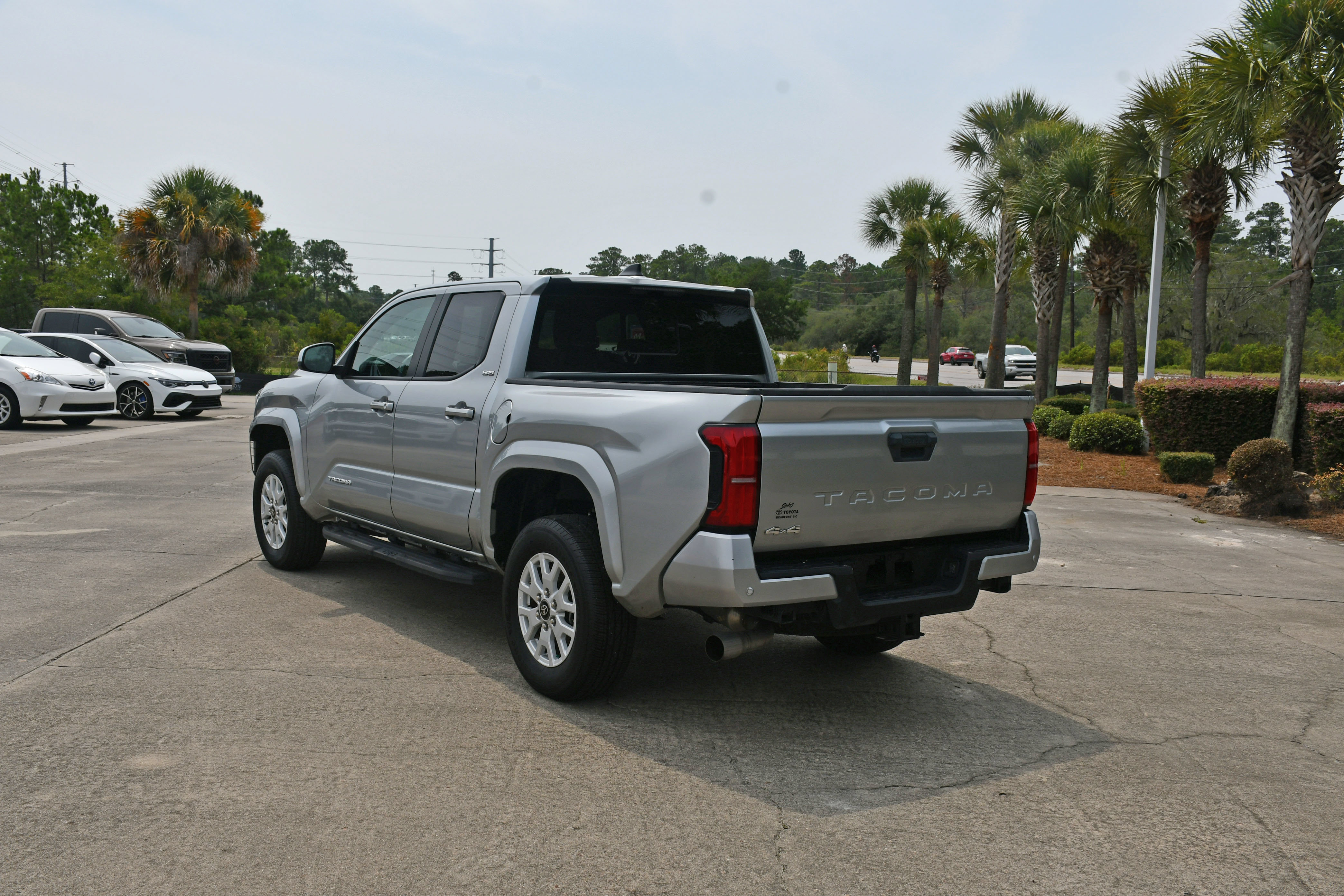 Certified 2024 Toyota Tacoma SR5 w/ SR5 Upgrade Package AWD/4WD image 4