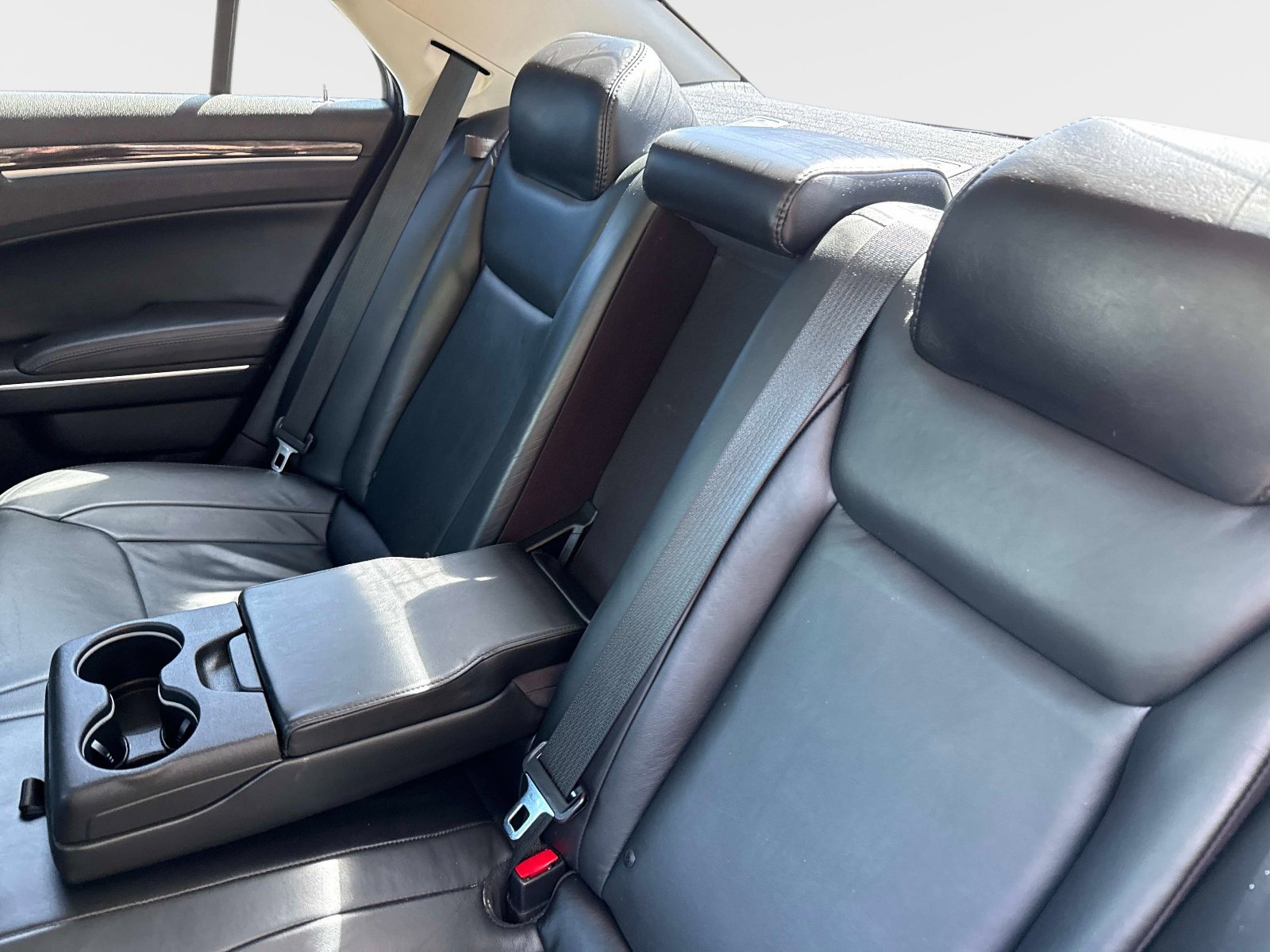 Used 2015 Chrysler 300 Limited w/ Driver Convenience Group image 11