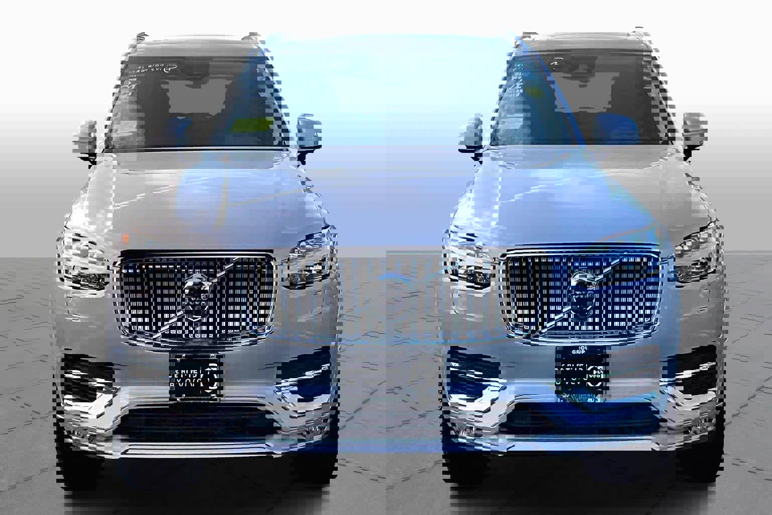 Certified 2024 Volvo XC90 B6 Plus image 4