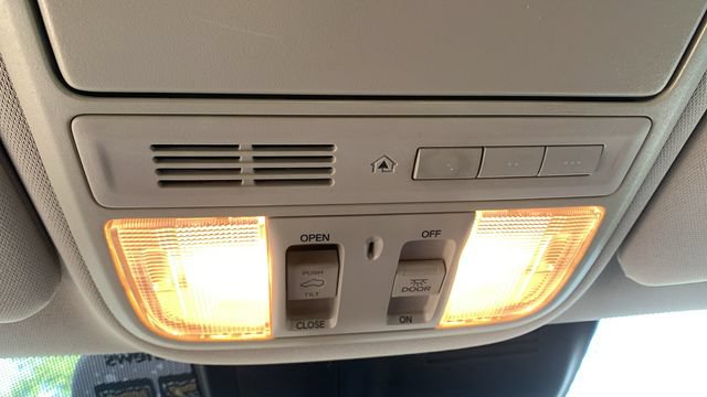 Used 2017 Honda CR-V EX-L image 16