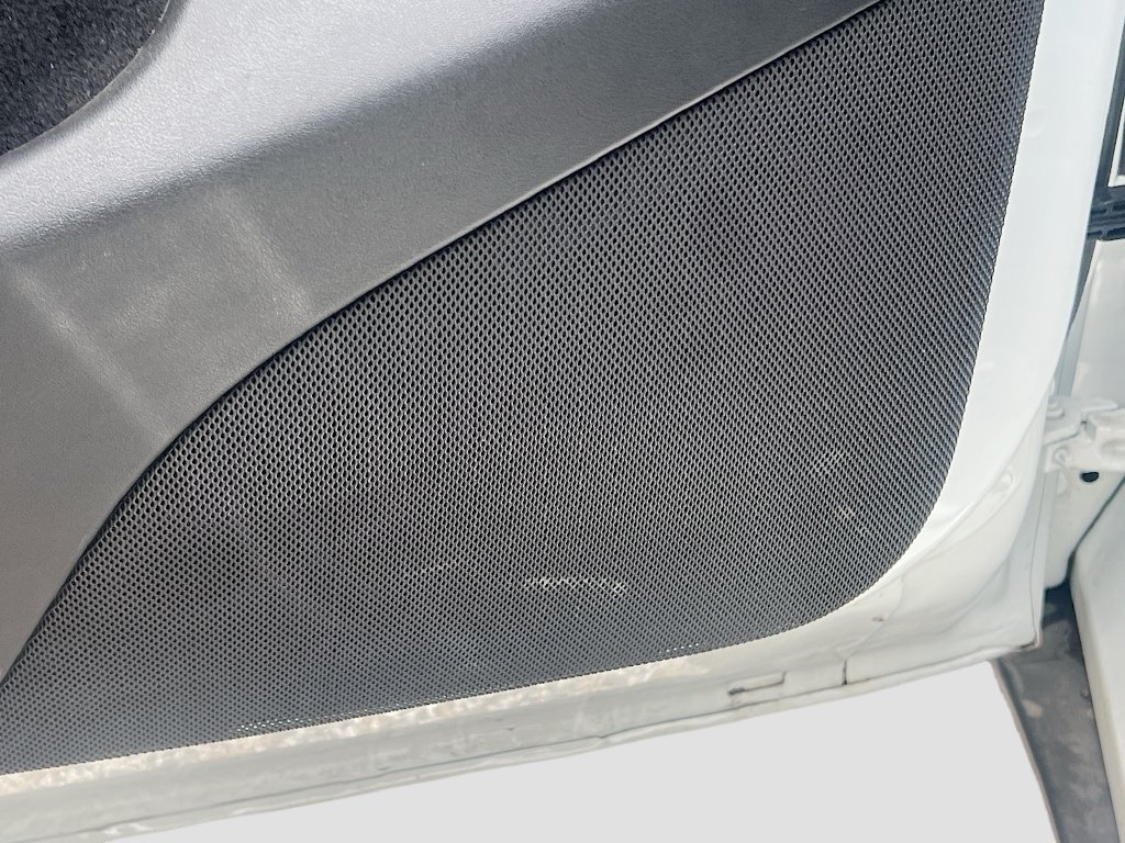 Used 2025 Tesla Model Y Long Range RWD image 19