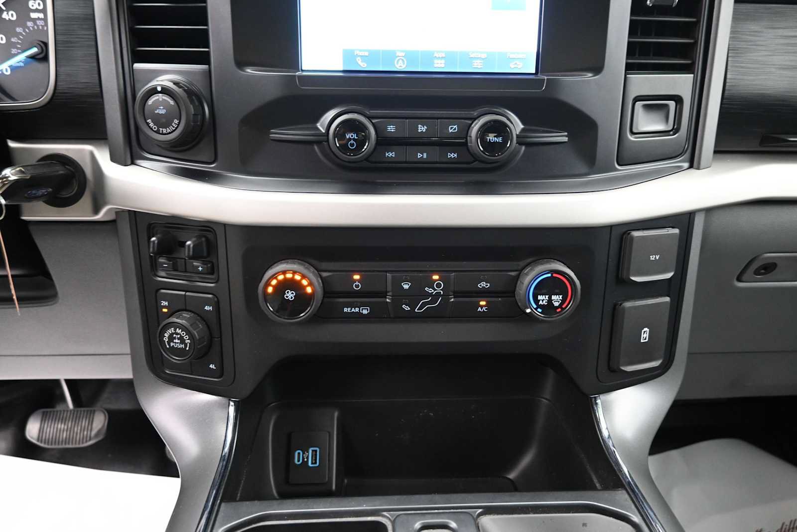 Used 2021 Ford F150 XLT w/ XTR Package AWD/4WD image 9