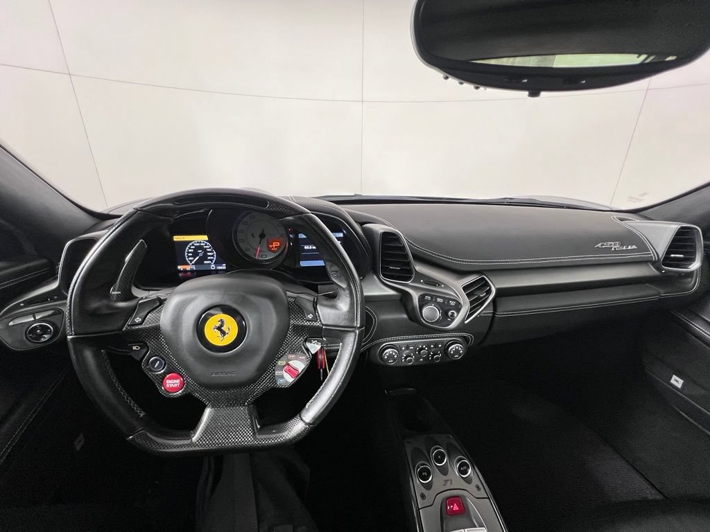 Used 2013 Ferrari 458 Italia Coupe RWD image 22
