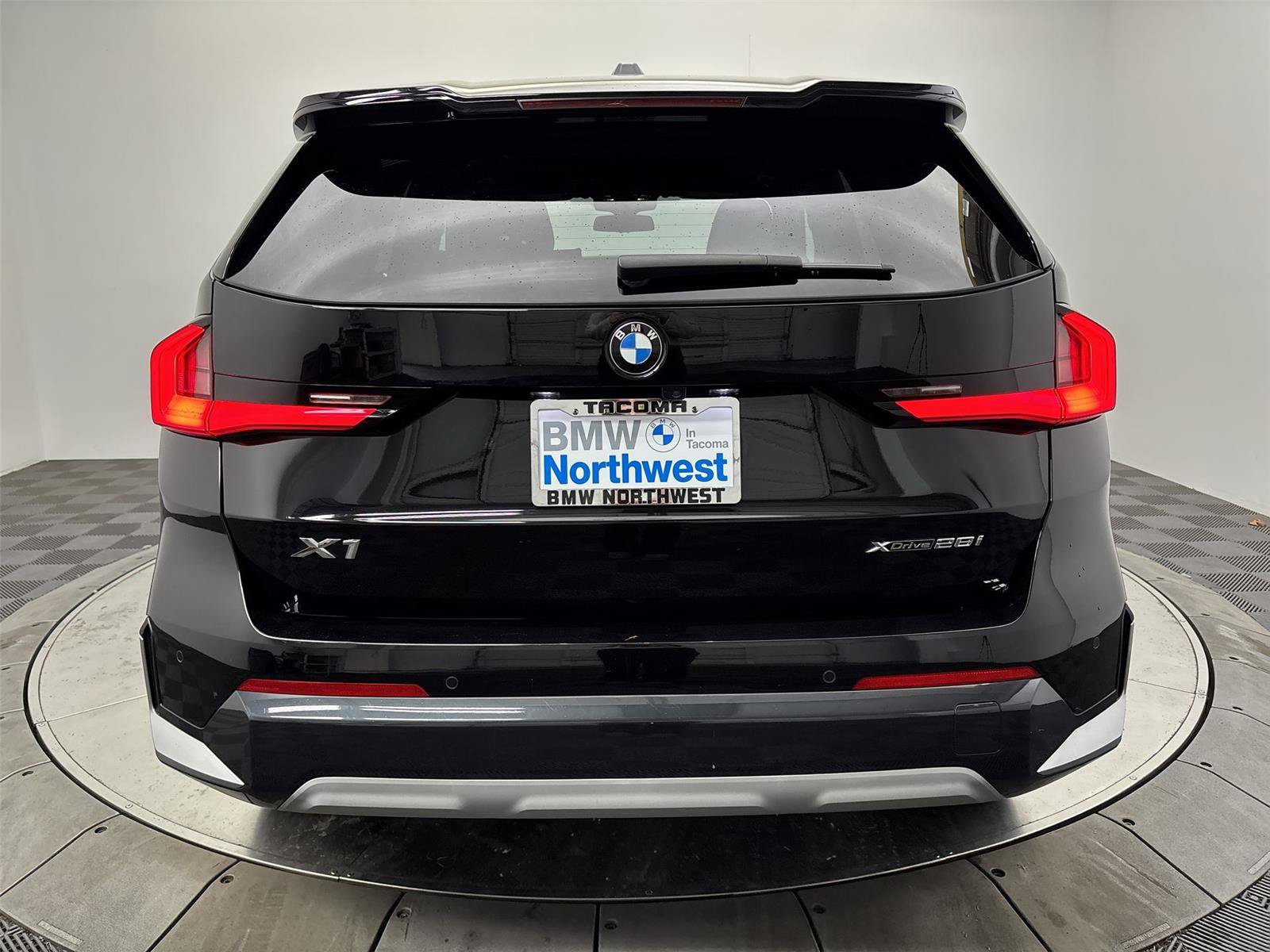 Used 2023 BMW X1 xDrive28i w/ Convenience Package AWD/4WD image 15