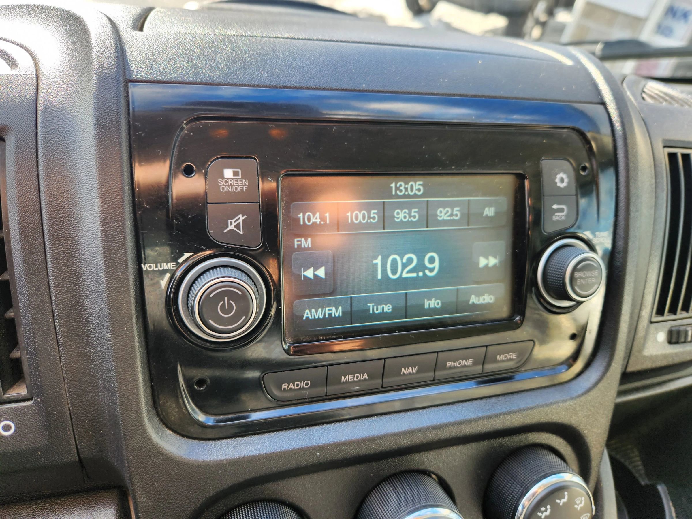 Used 2019 RAM ProMaster 3500 w/ Premium Appearance Group image 29