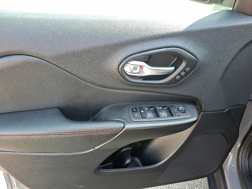 Certified 2022 Jeep Cherokee Trailhawk w/ Sound & Nav Group image 10