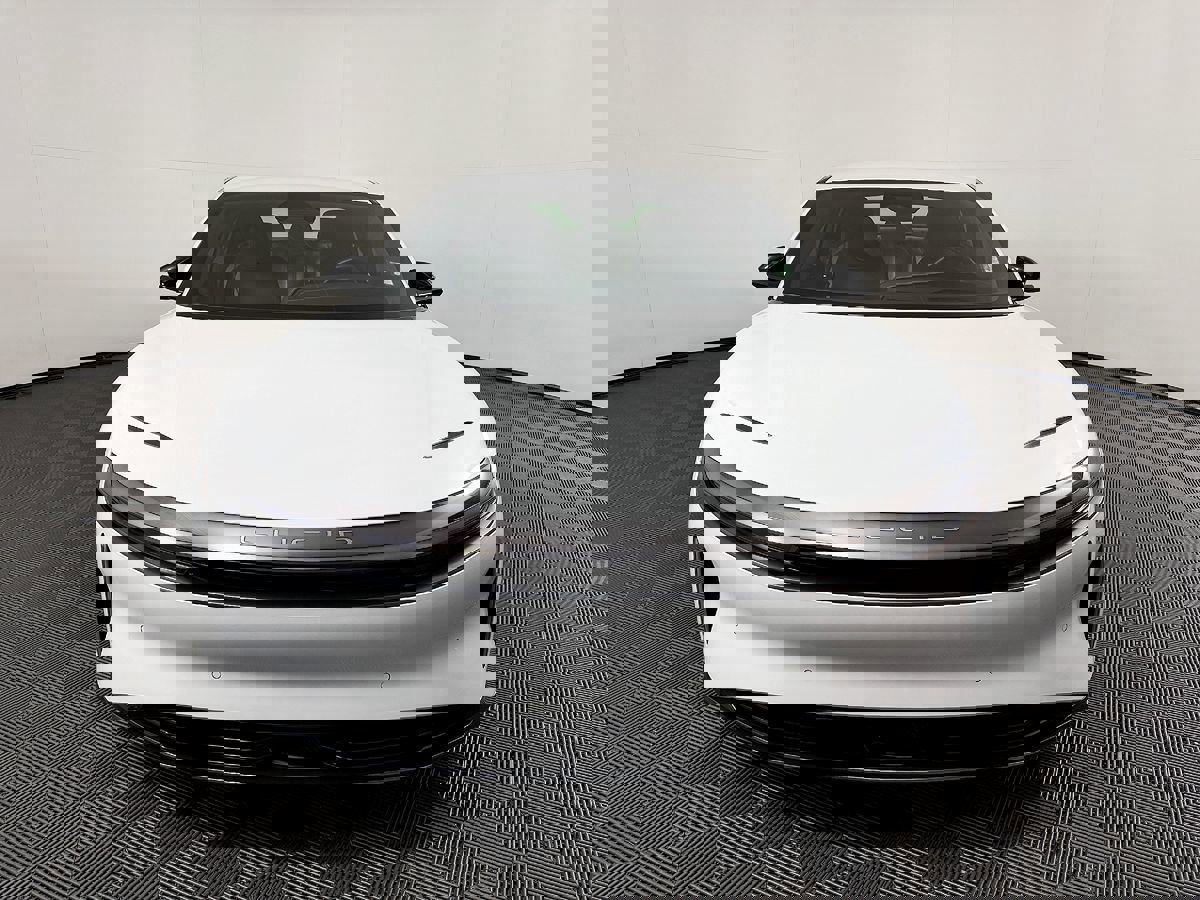 Used 2024 Lucid Air Touring image 4