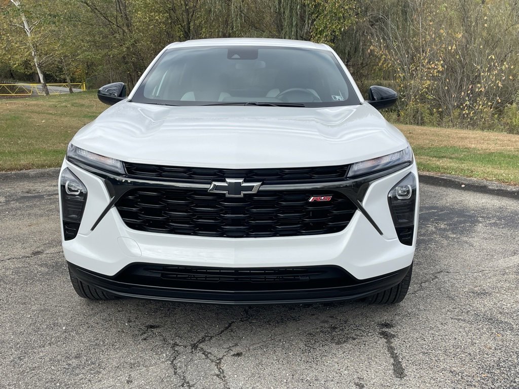 Used 2024 Chevrolet Trax RS w/ Driver Confidence Package image 8