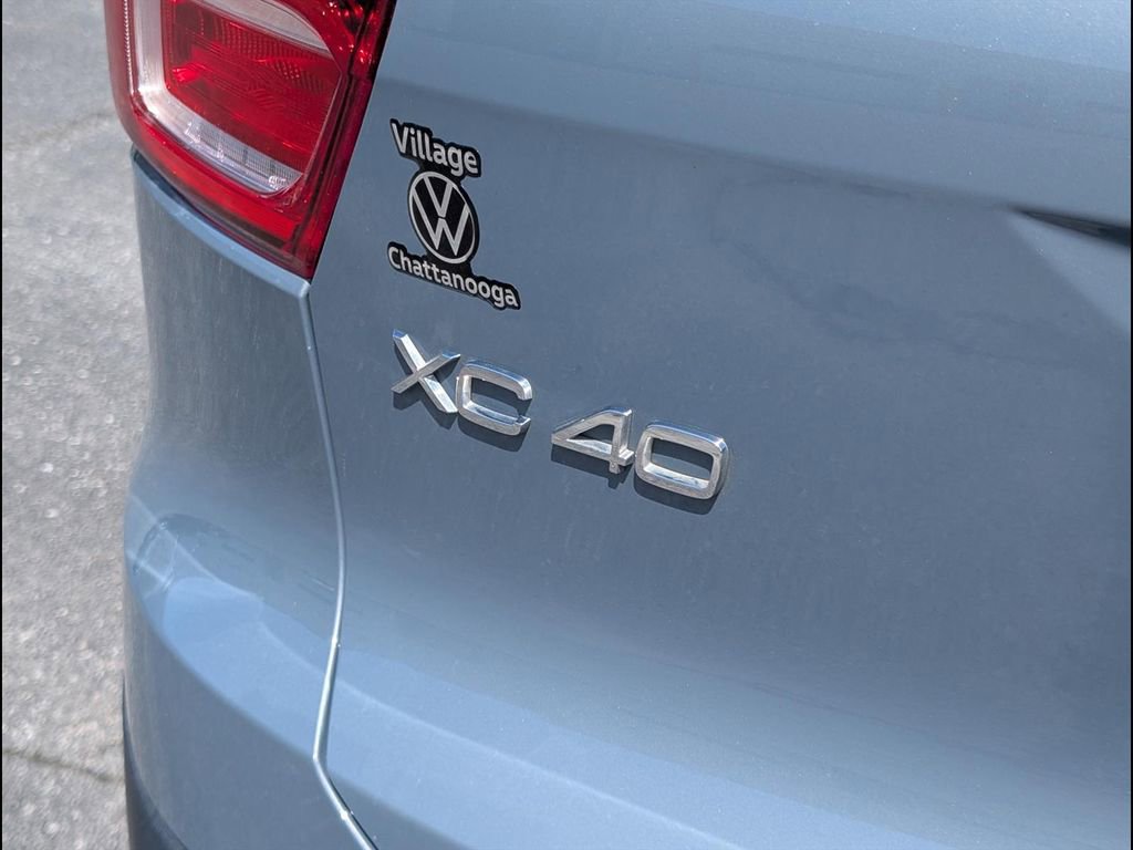 Used 2022 Volvo XC40 P8 Recharge Plus image 21