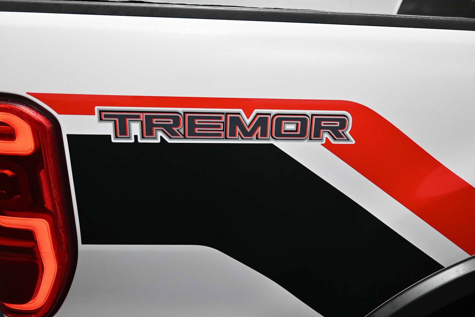 Certified 2021 Ford Ranger Lariat w/ Tremor Off-Road Package AWD/4WD image 14