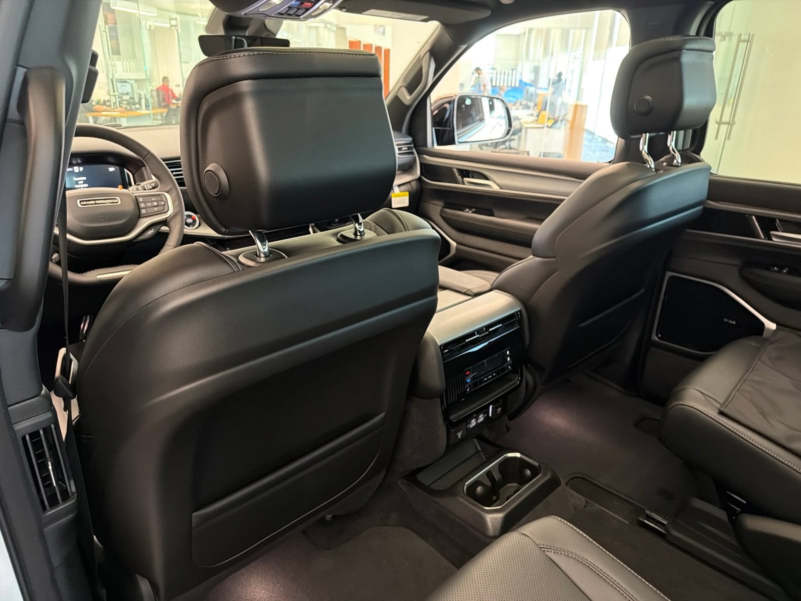 New 2026 Jeep Grand Wagoneer Limited AWD/4WD image 17