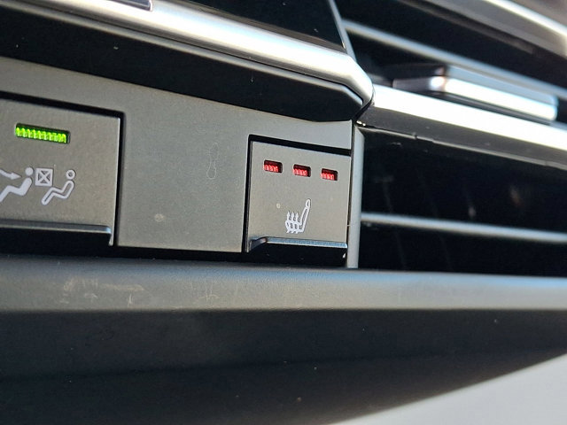 Used 2024 Toyota Sienna XLE image 21