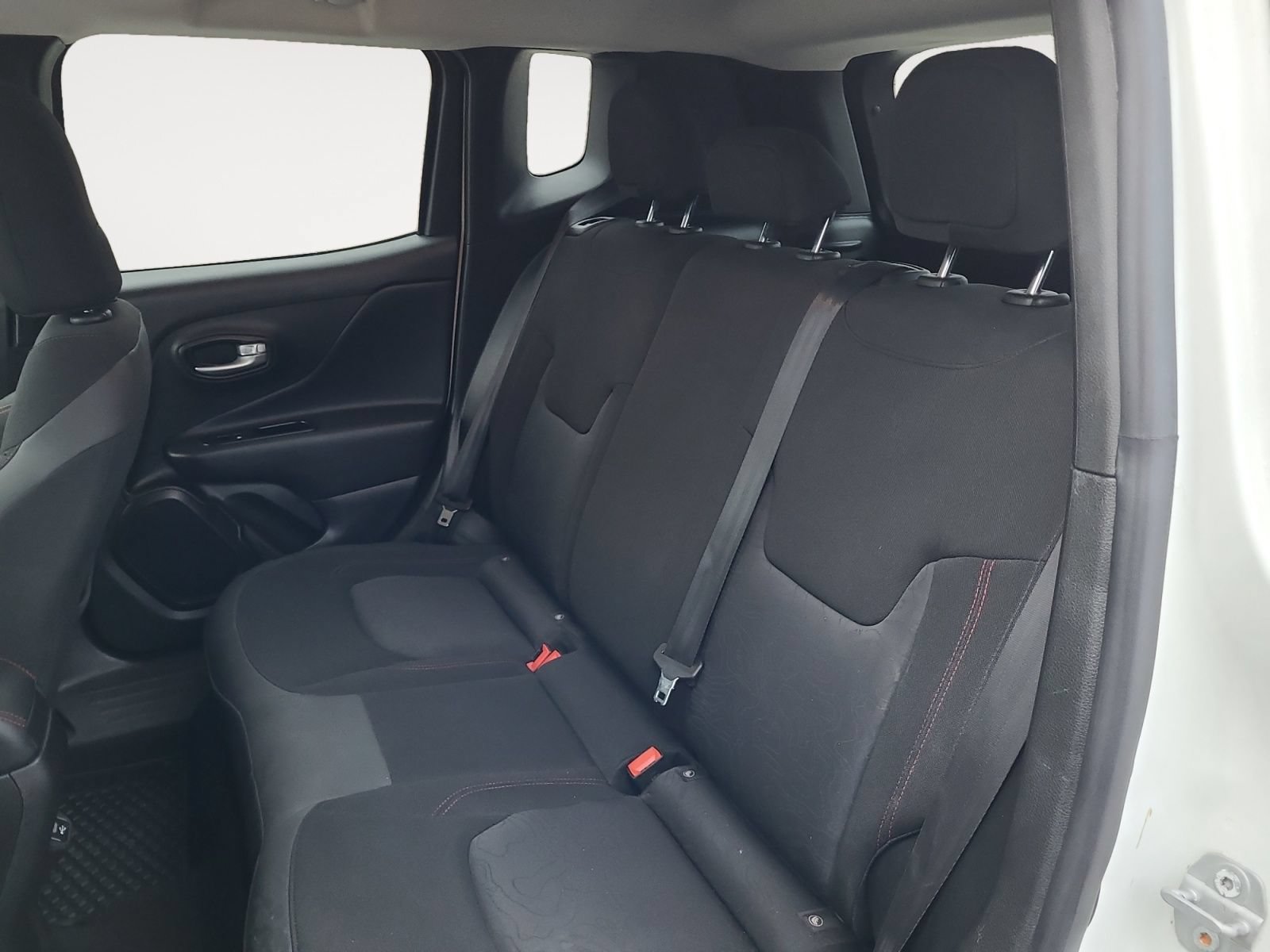 Used 2023 Jeep Renegade Trailhawk AWD/4WD image 13