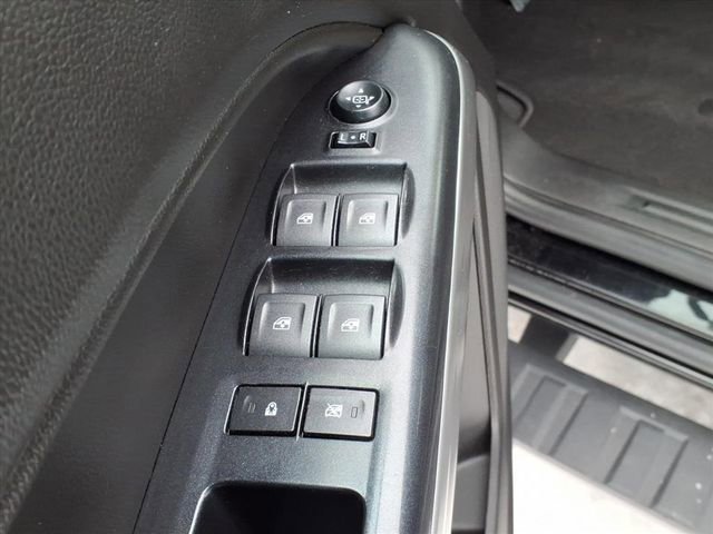 Used 2021 Chevrolet Colorado LT w/ LT Convenience Package image 11