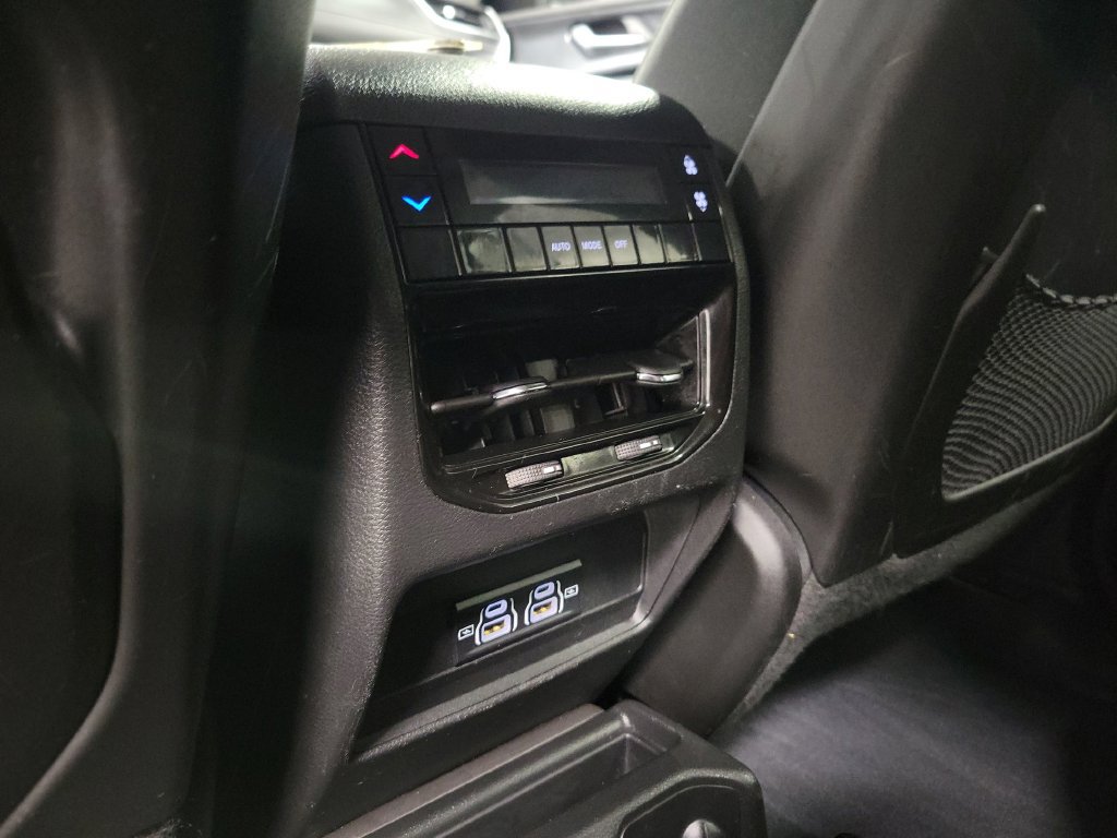 Used 2023 Jeep Grand Cherokee L Laredo AWD/4WD image 32