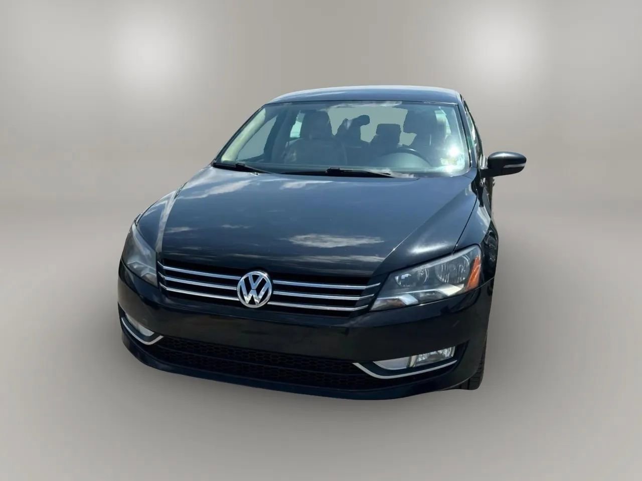 Used 2015 Volkswagen Passat 1.8T Limited Edition image 4