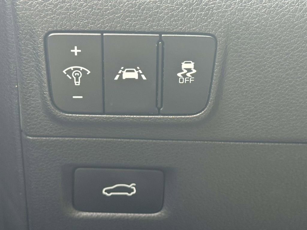 Used 2022 Kia K5 LXS FWD image 17