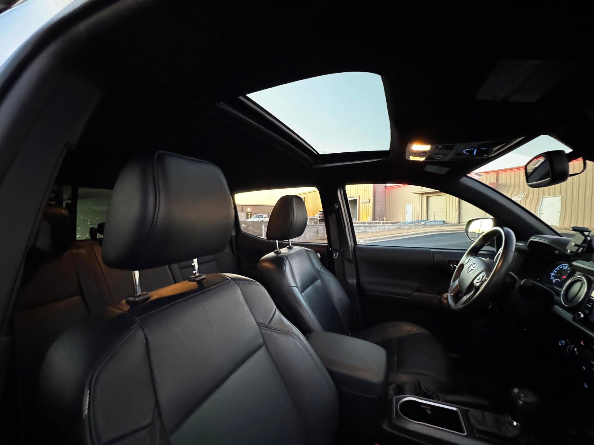 Used 2022 Toyota Tacoma image 40