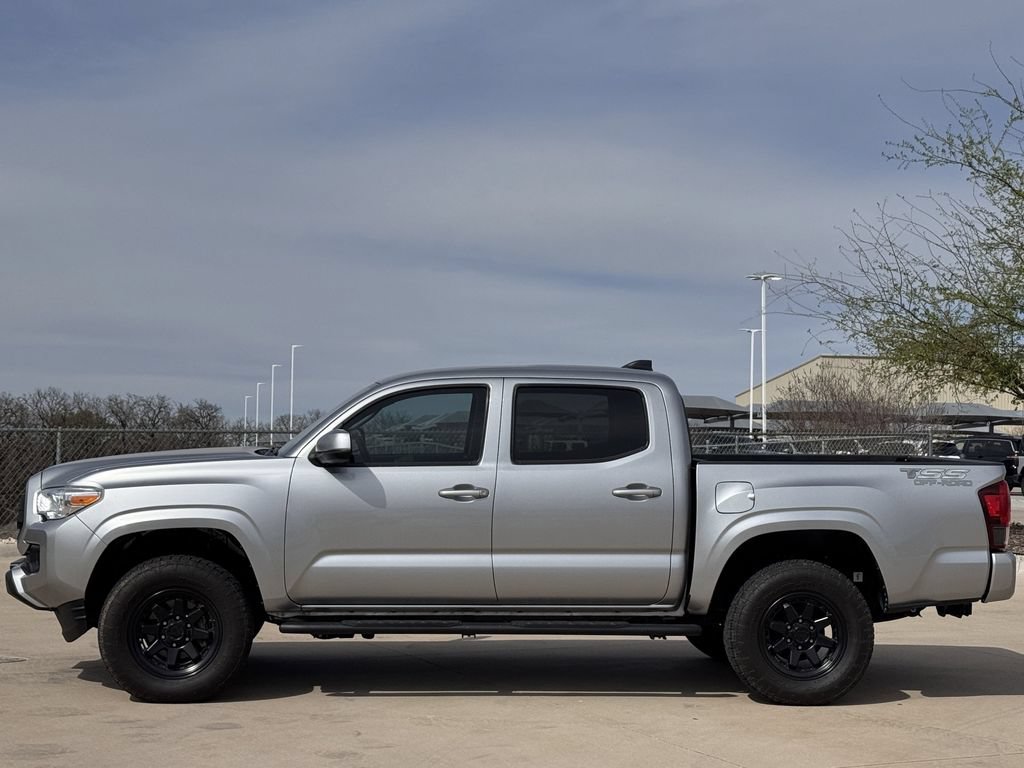 Used 2023 Toyota Tacoma SR AWD/4WD image 3