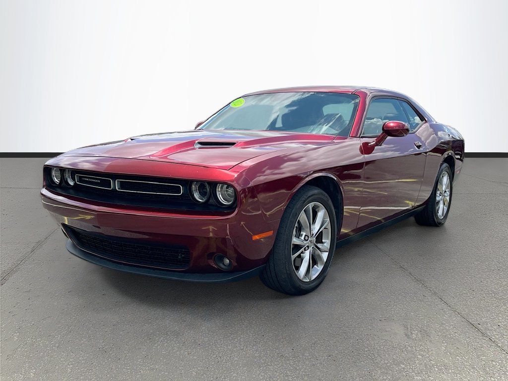 Used 2021 Dodge Challenger SXT w/ Driver Convenience Group AWD/4WD image 3