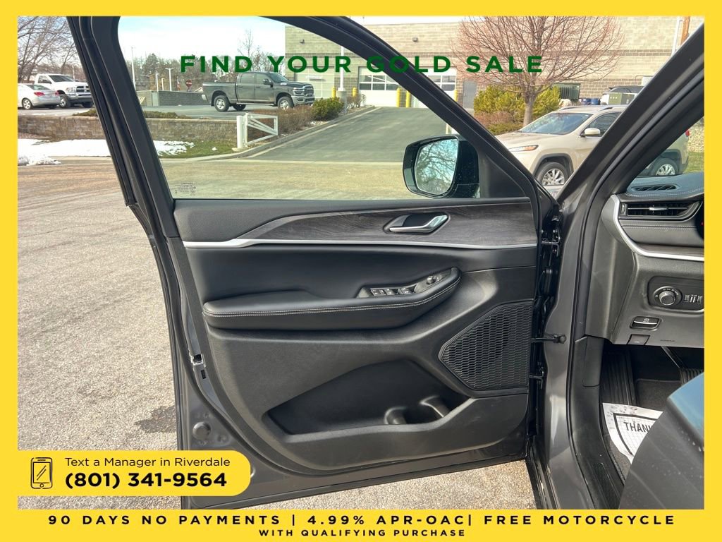 New 2026 Jeep Grand Cherokee Altitude image 10