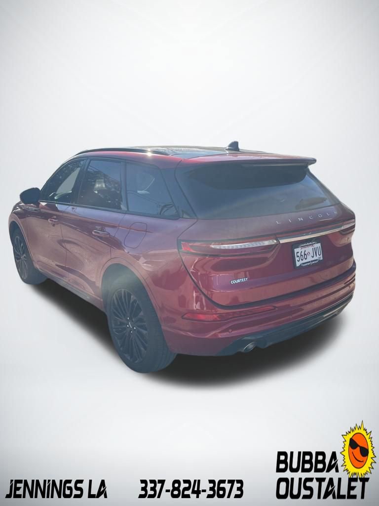 Used 2025 Lincoln Corsair AWD w/ Equipment Group 101A image 7