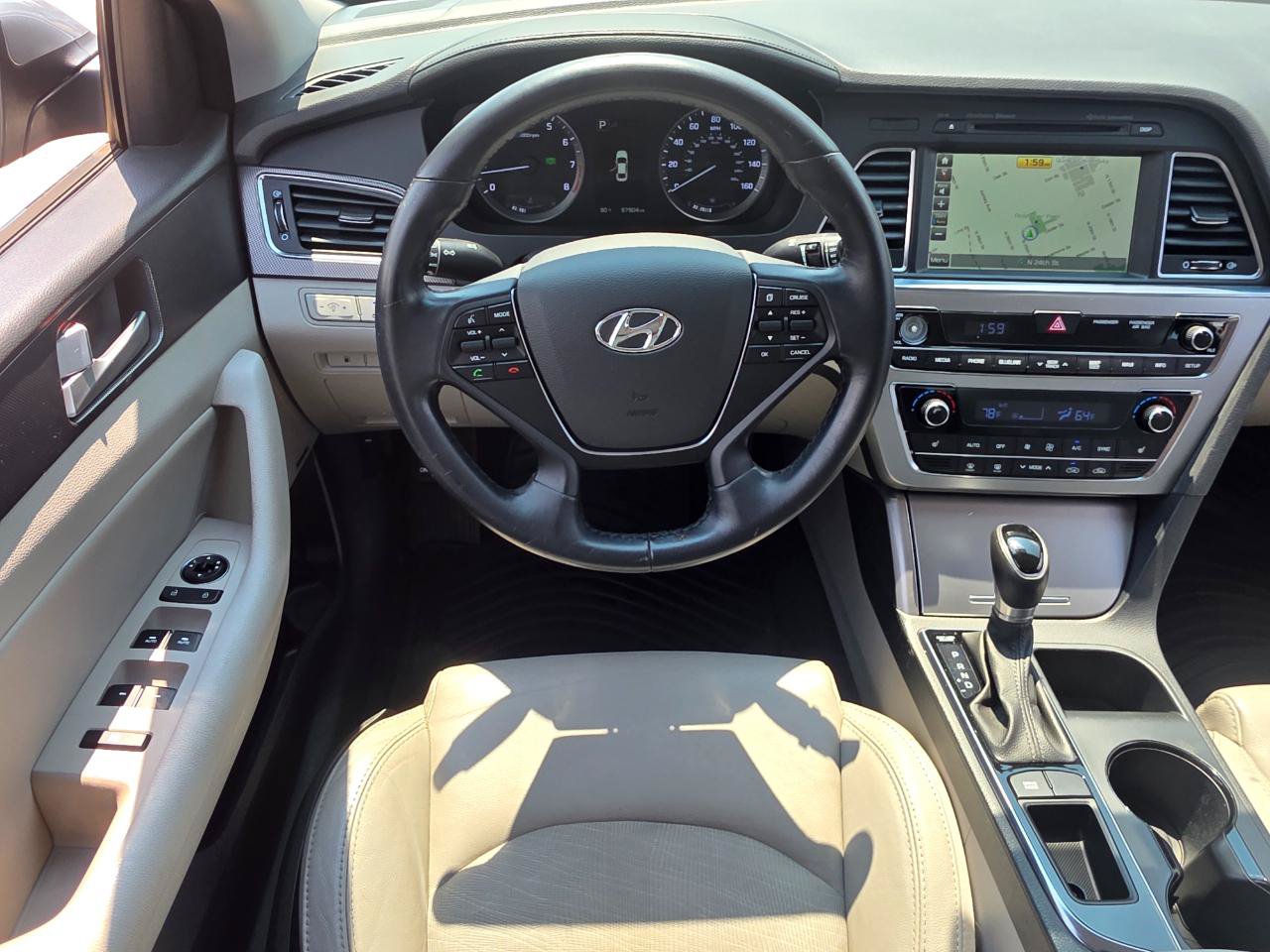 Used 2016 Hyundai Sonata Sport w/ Option Group 03 FWD image 14