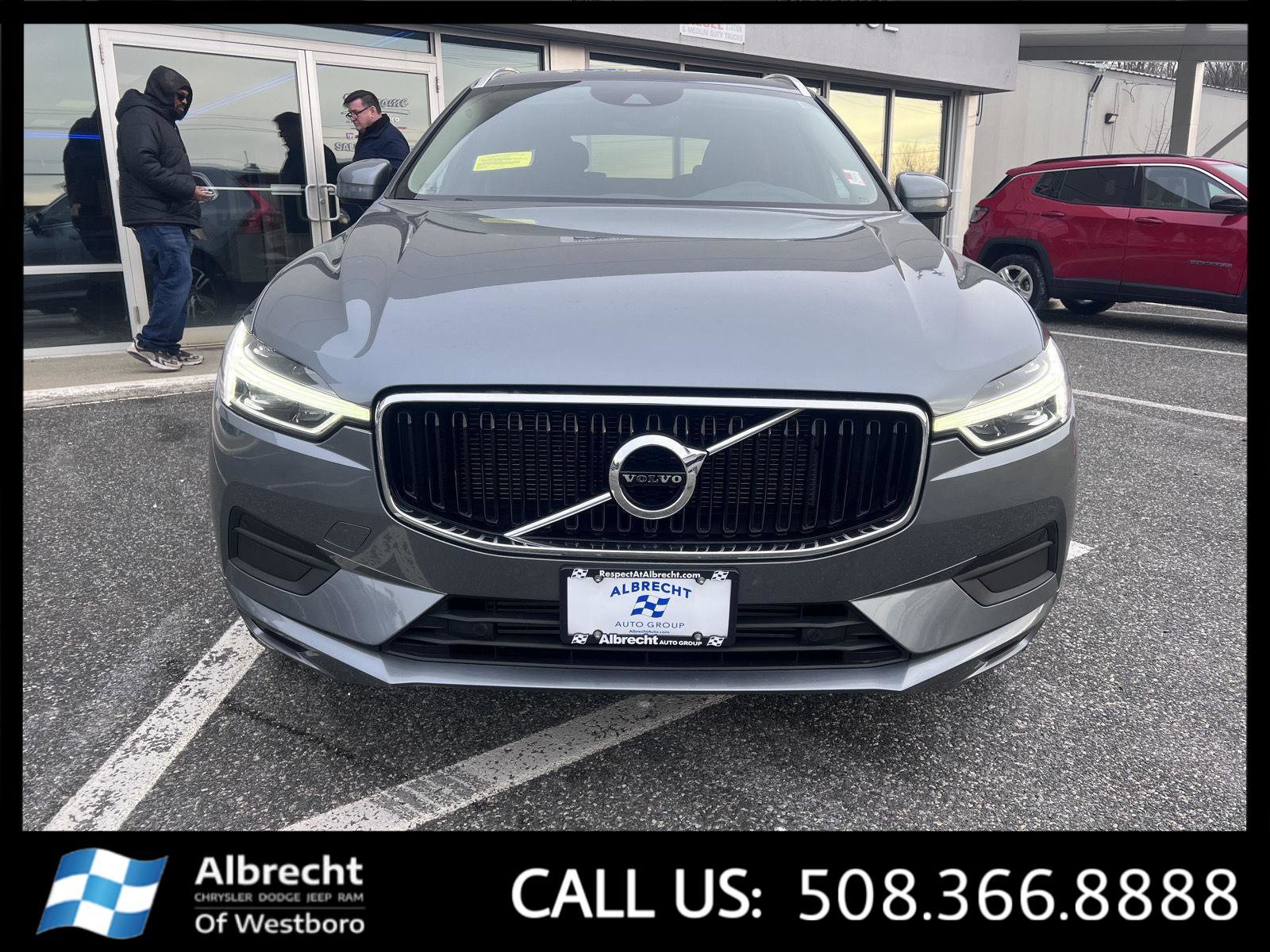 Used 2020 Volvo XC60 T6 Momentum w/ Protection Package image 8