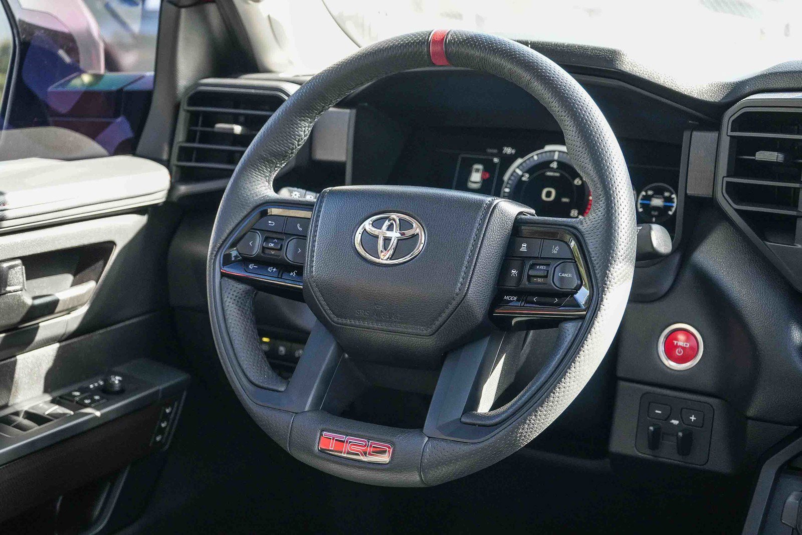 Used 2023 Toyota Sequoia TRD Pro AWD/4WD image 15
