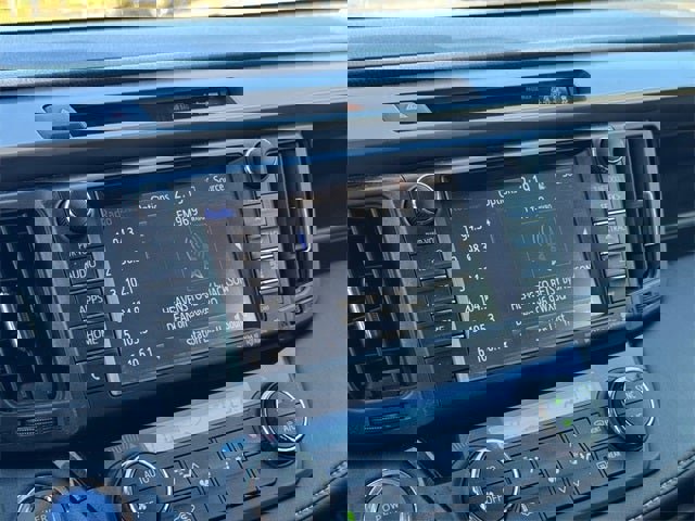 Used 2017 Toyota RAV4 Limited image 23