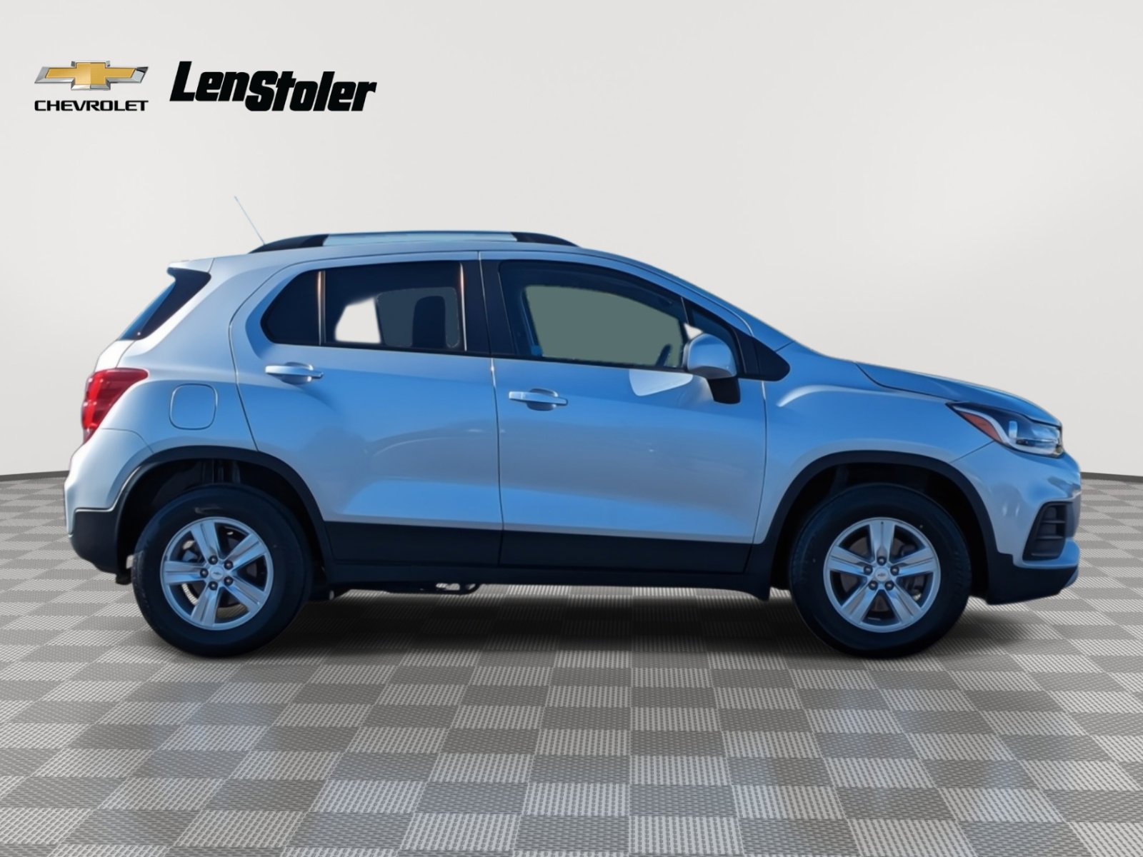 Used 2022 Chevrolet Trax LT w/ LT Convenience Package image 7
