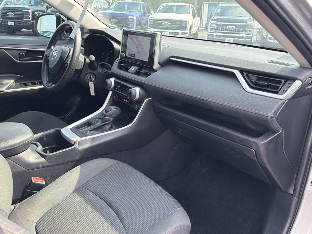 Used 2024 Toyota RAV4 LE FWD image 15