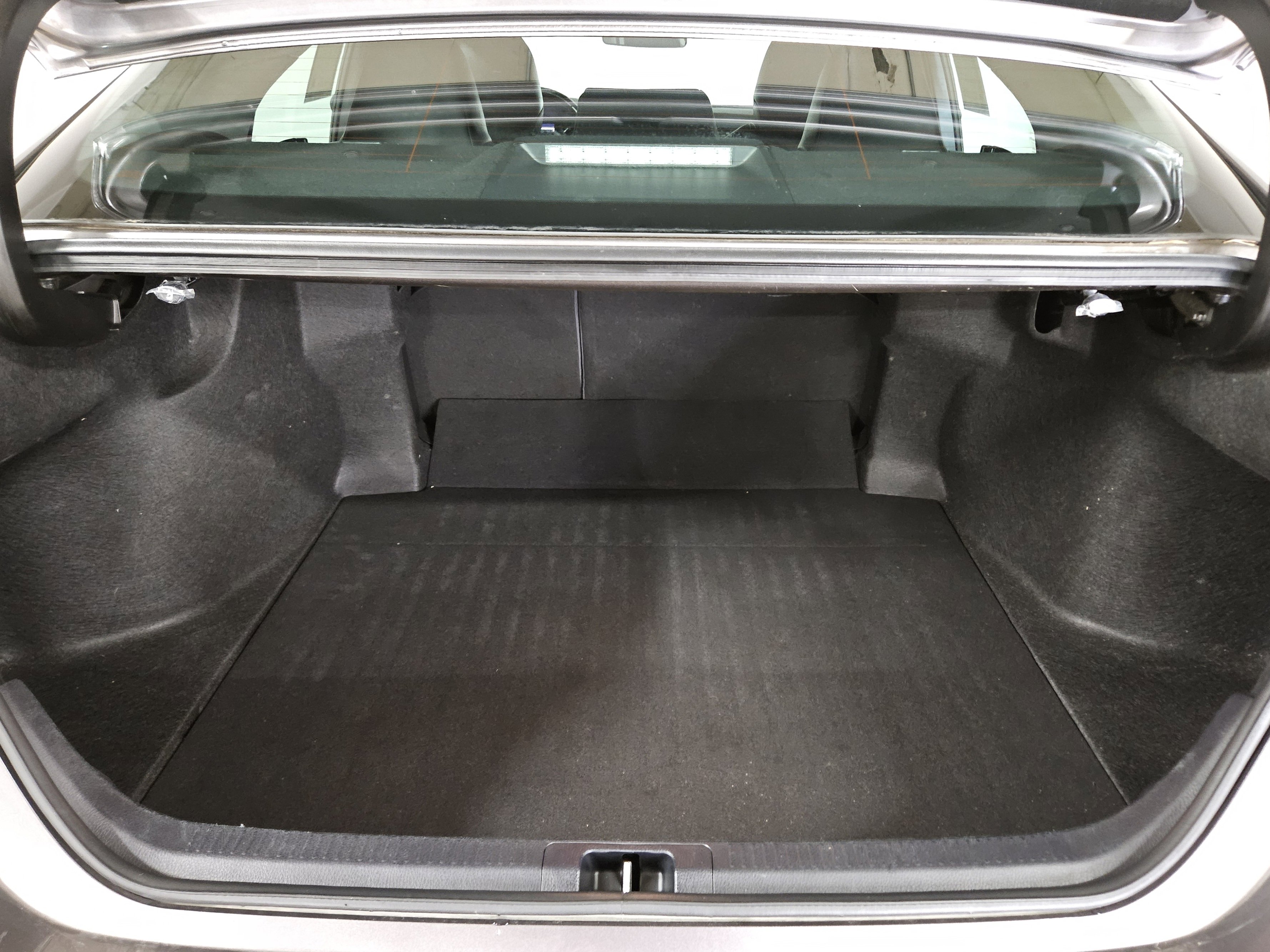 Used 2020 Toyota Camry SE image 17